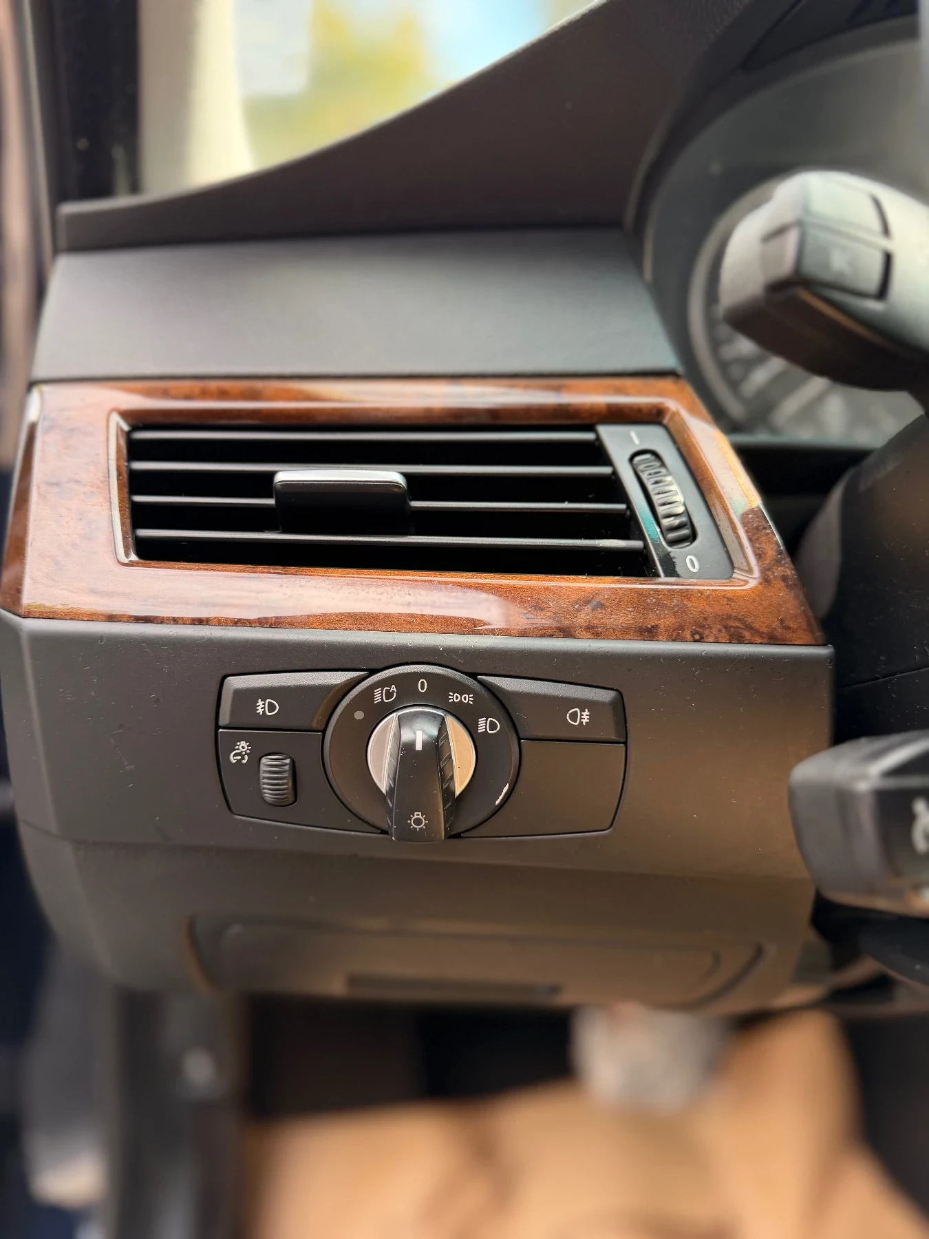 BMW 530 3.0d XDRIVE FACELIFT, снимка 13 - Автомобили и джипове - 56210506