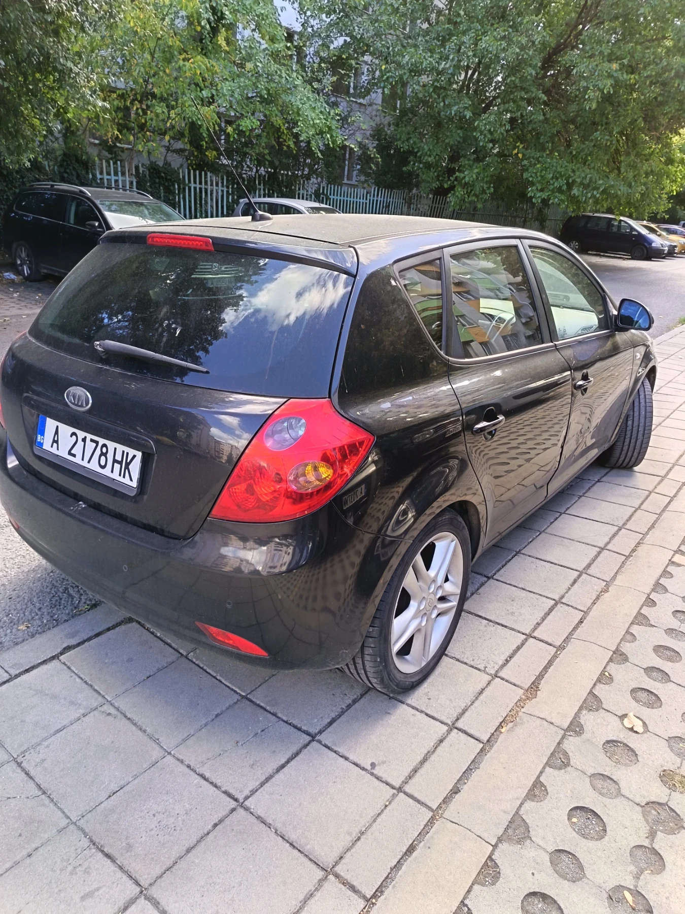 Kia Ceed 1.6 дизел, снимка 3 - Автомобили и джипове - 56337584