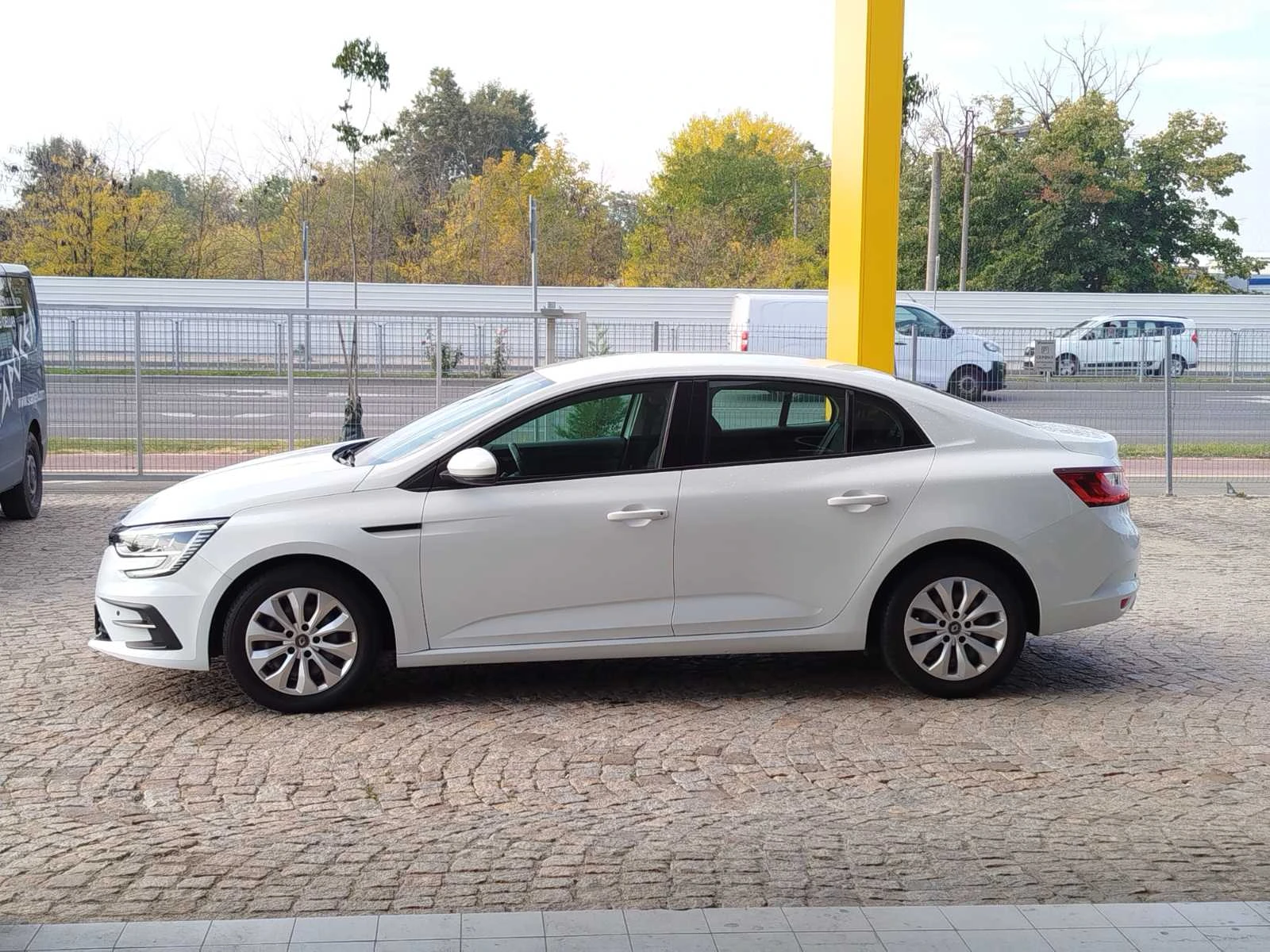 Renault Megane 1.3Tce/140к.с./Life, снимка 8 - Автомобили и джипове - 56612257