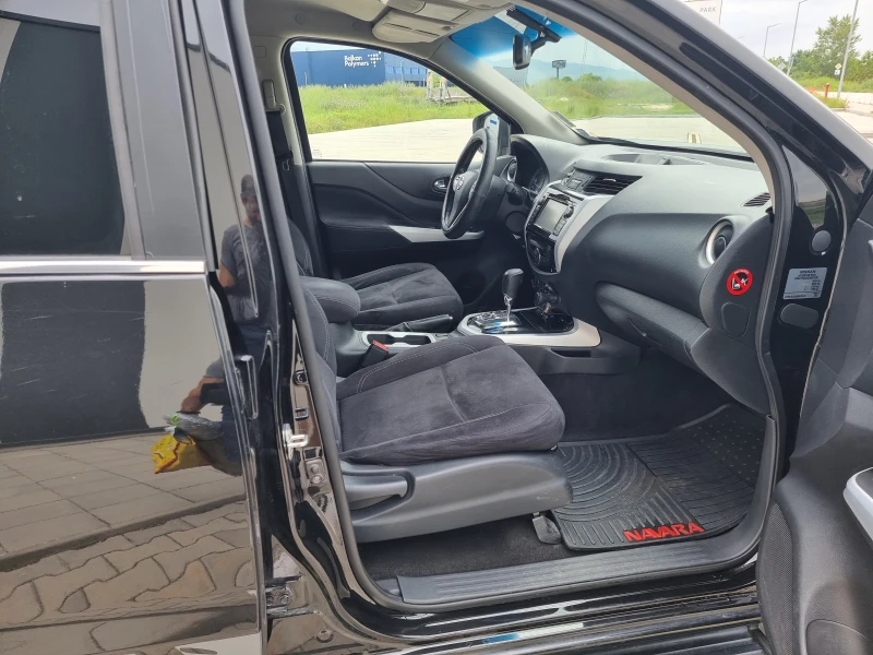 Nissan Navara, снимка 8 - Автомобили и джипове - 47754427