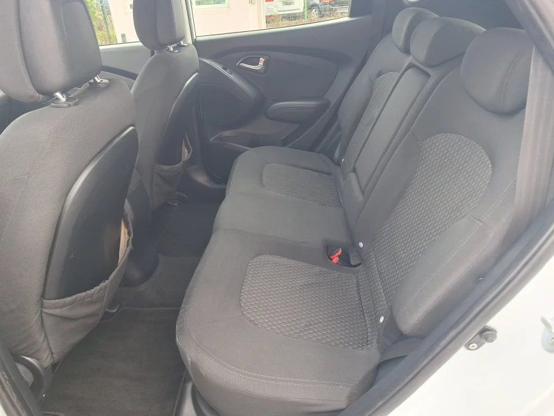 Hyundai IX35 2.0i 163ks 4x2 Italia!, снимка 13 - Автомобили и джипове - 52368453