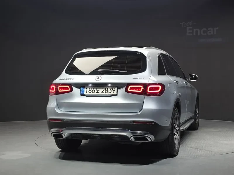 Mercedes-Benz GLC 220 d 4MATIC/ DIST/ DIGI/ PANO/ ������� | Mobile.bg � ����������� 4