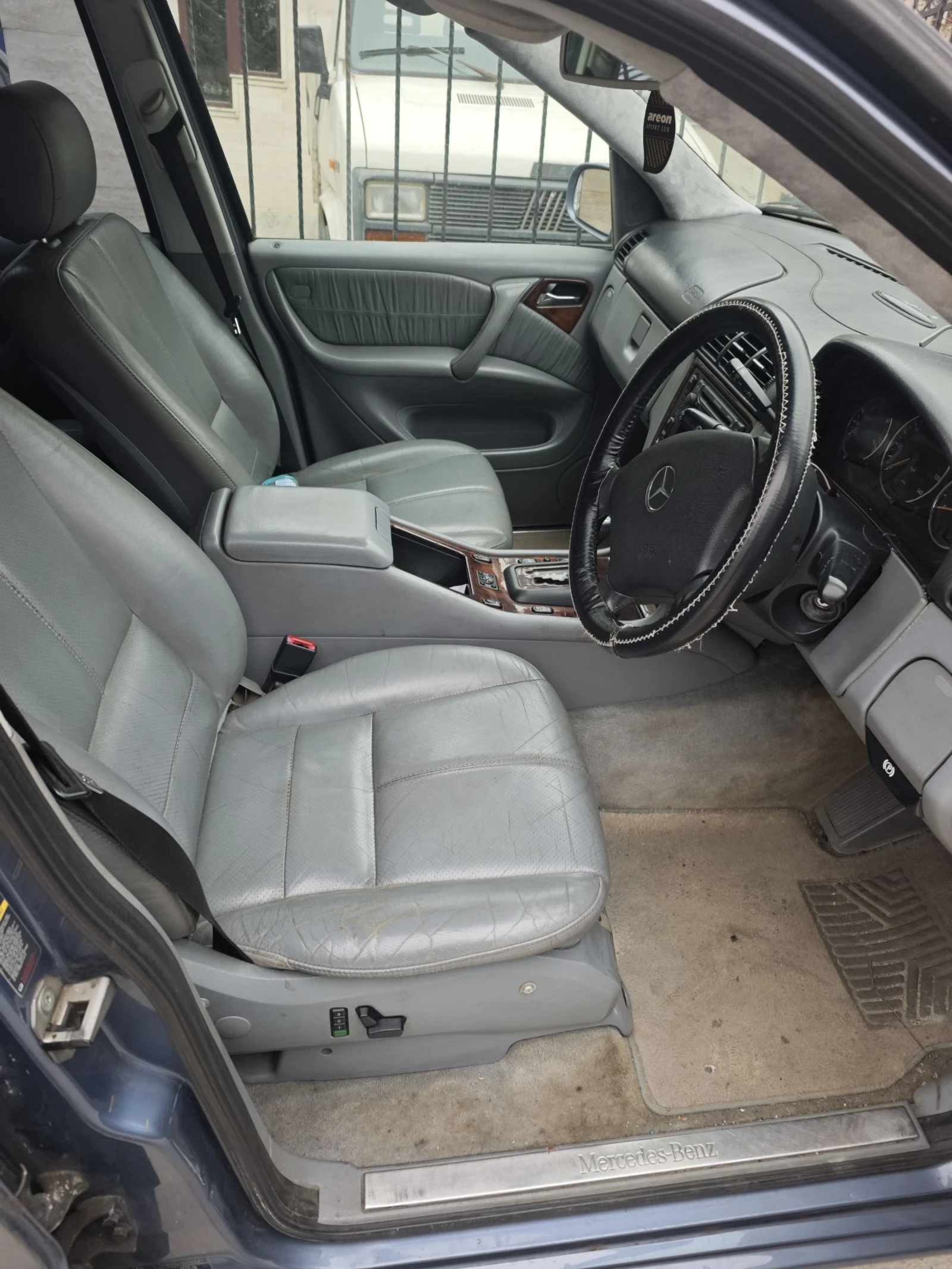 Mercedes-Benz ML 270 2.7CDI, снимка 5 - Автомобили и джипове - 54021728