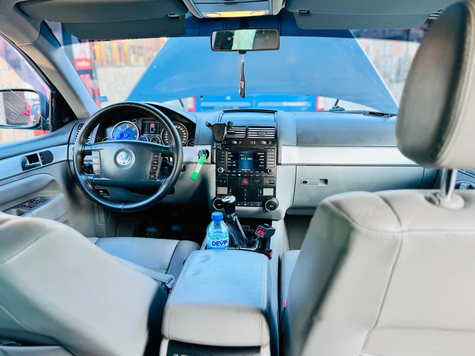 VW Touareg, снимка 6 - Автомобили и джипове - 55149813