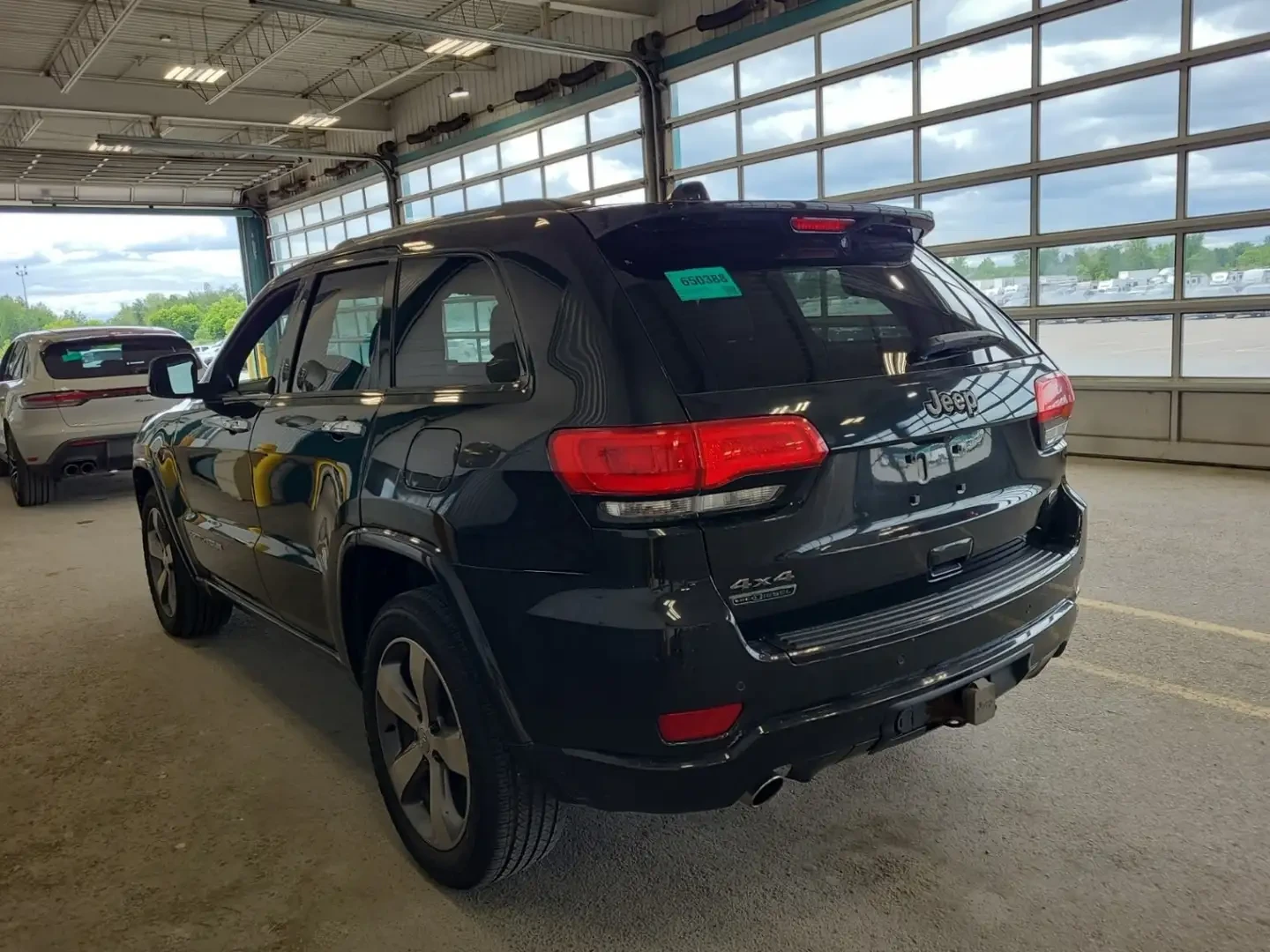 Jeep Grand cherokee 3.0L V6 Diesel* Overland* Чист Carfax, снимка 3 - Автомобили и джипове - 55187038