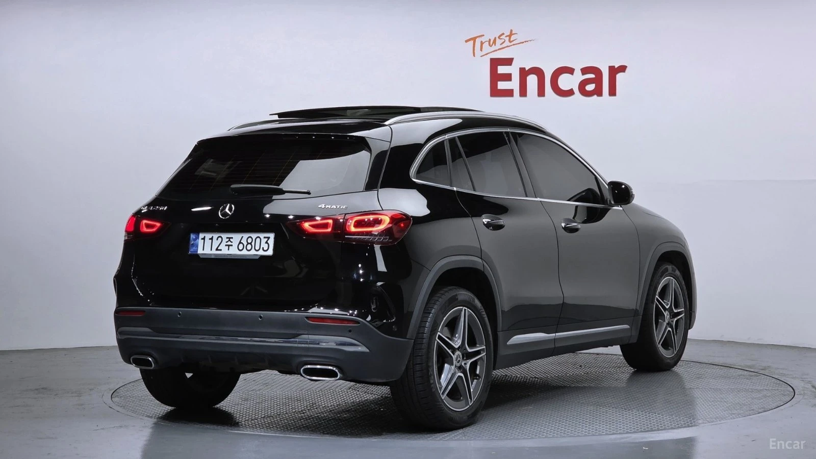 Mercedes-Benz GLA 250 AMG* ПОДГРЕВ* ПАМЕТ* КАМЕРА* ПАНО, снимка 2 - Автомобили и джипове - 55432996