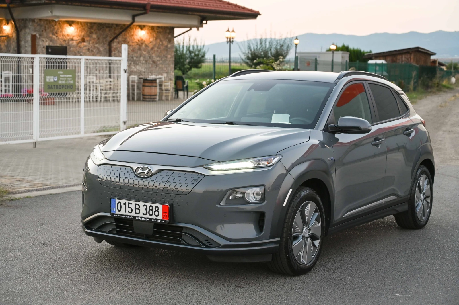 Hyundai Kona 64kw* Камера* 100%SOH* ТЕРМОПОМПА, снимка 2 - Автомобили и джипове - 55624705