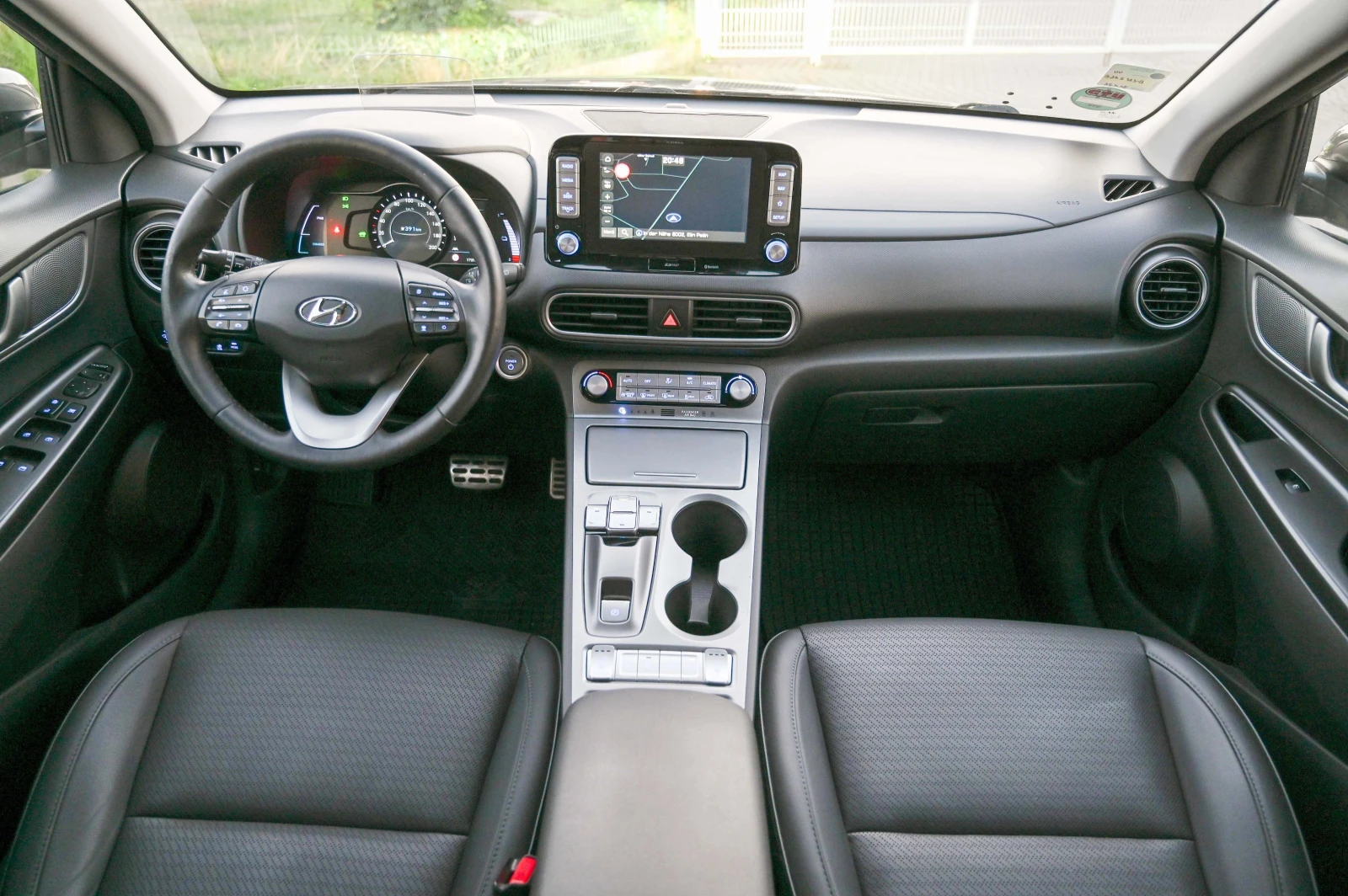 Hyundai Kona 64kw* Камера* 100%SOH* ТЕРМОПОМПА, снимка 9 - Автомобили и джипове - 55624705