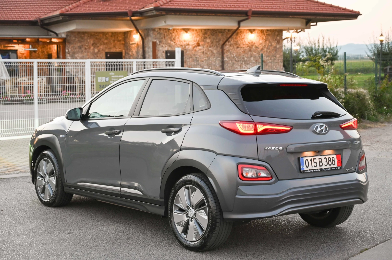 Hyundai Kona 64kw* Камера* 100%SOH* ТЕРМОПОМПА, снимка 7 - Автомобили и джипове - 55624705
