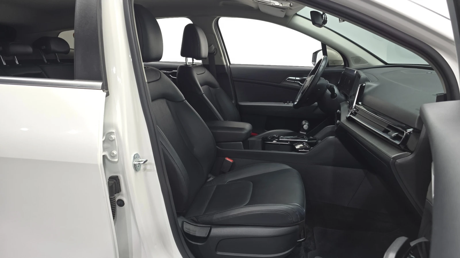 Kia Sportage Drive Wise, 12.3-inch navigationView selection opt, снимка 10 - Автомобили и джипове - 56003999