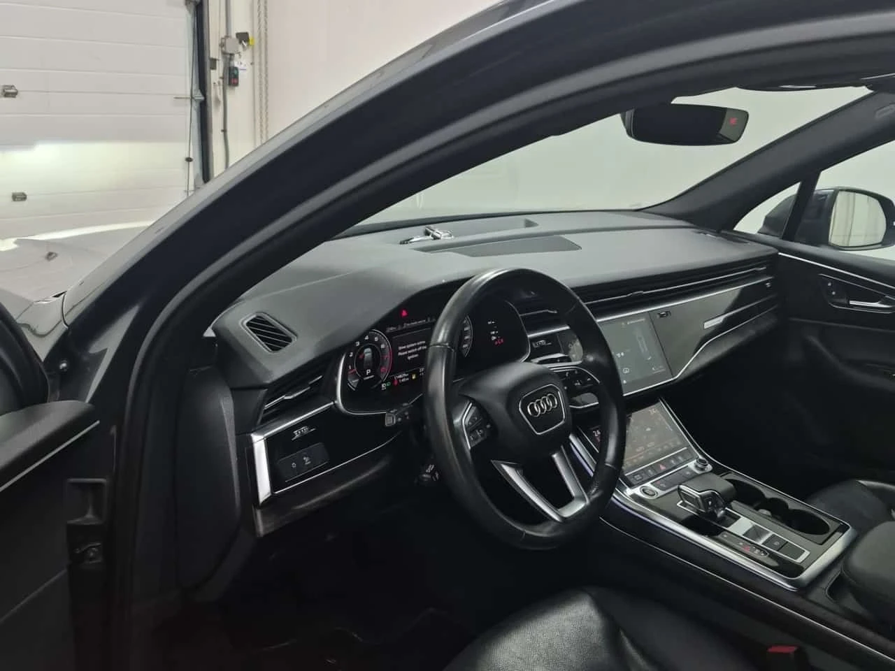 Audi Q7 * 55 Tfsi Quattro Progressiv * CARFAX *  | Mobile.bg � ����������� 10