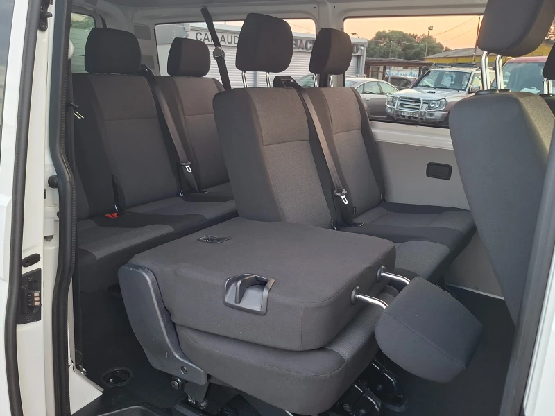 VW Caravelle, снимка 10 - Бусове и автобуси - 51278888