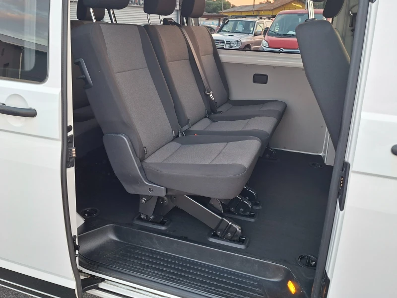 VW Caravelle, снимка 8 - Бусове и автобуси - 51278888