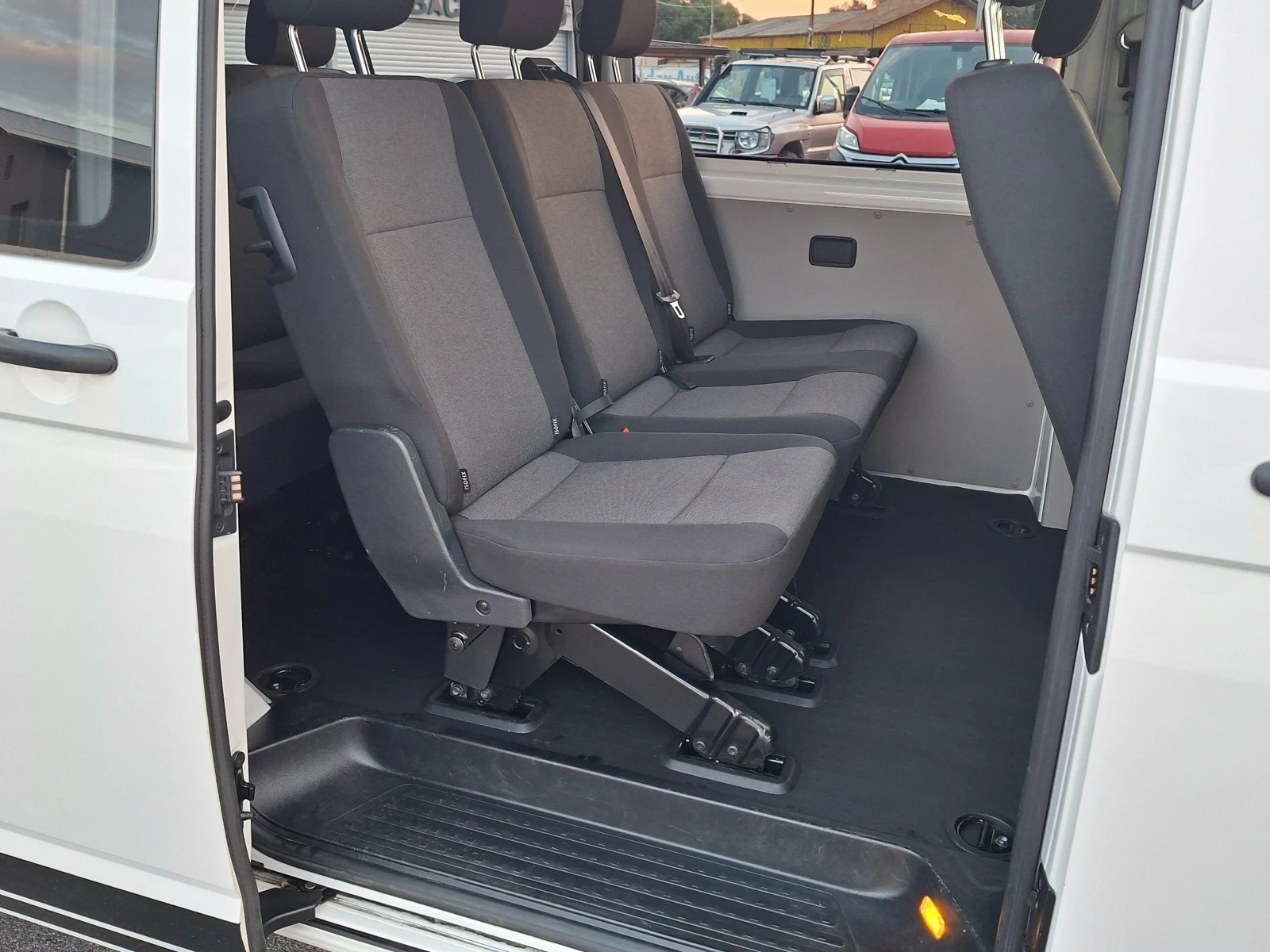 VW Caravelle  - изображение 9