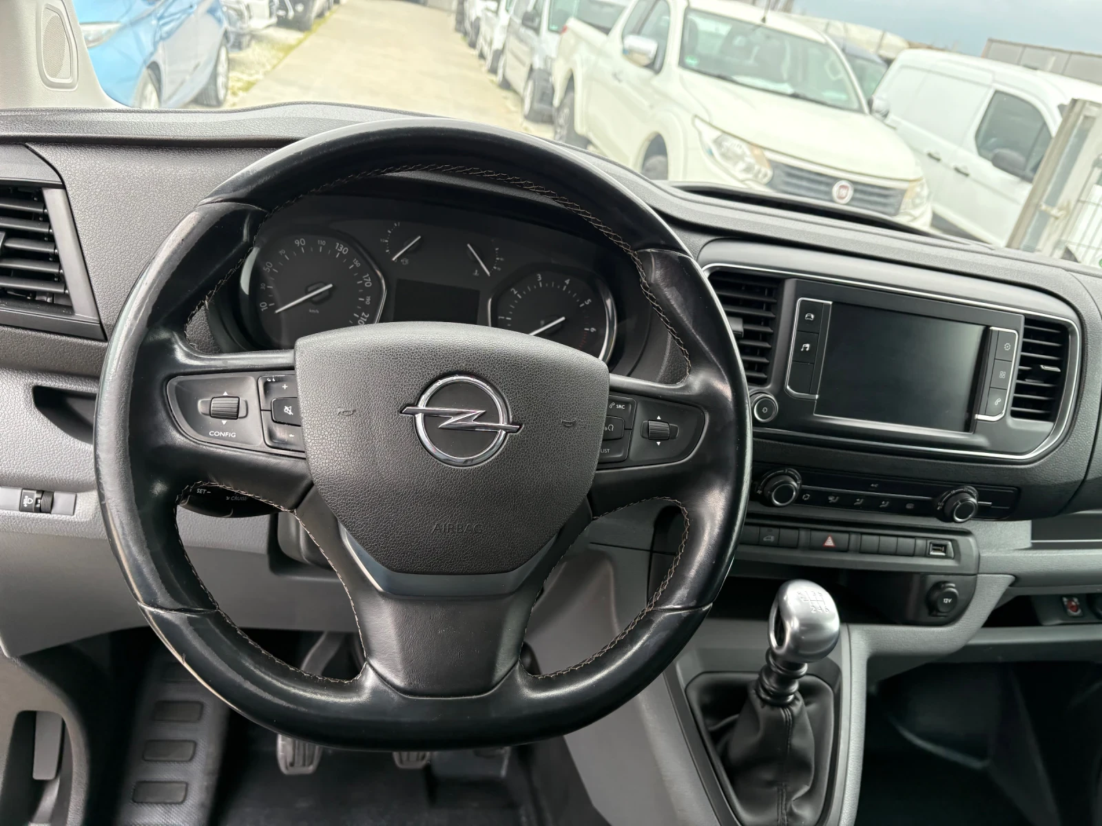 Opel Vivaro 1.5D, снимка 8 - Бусове и автобуси - 53914492