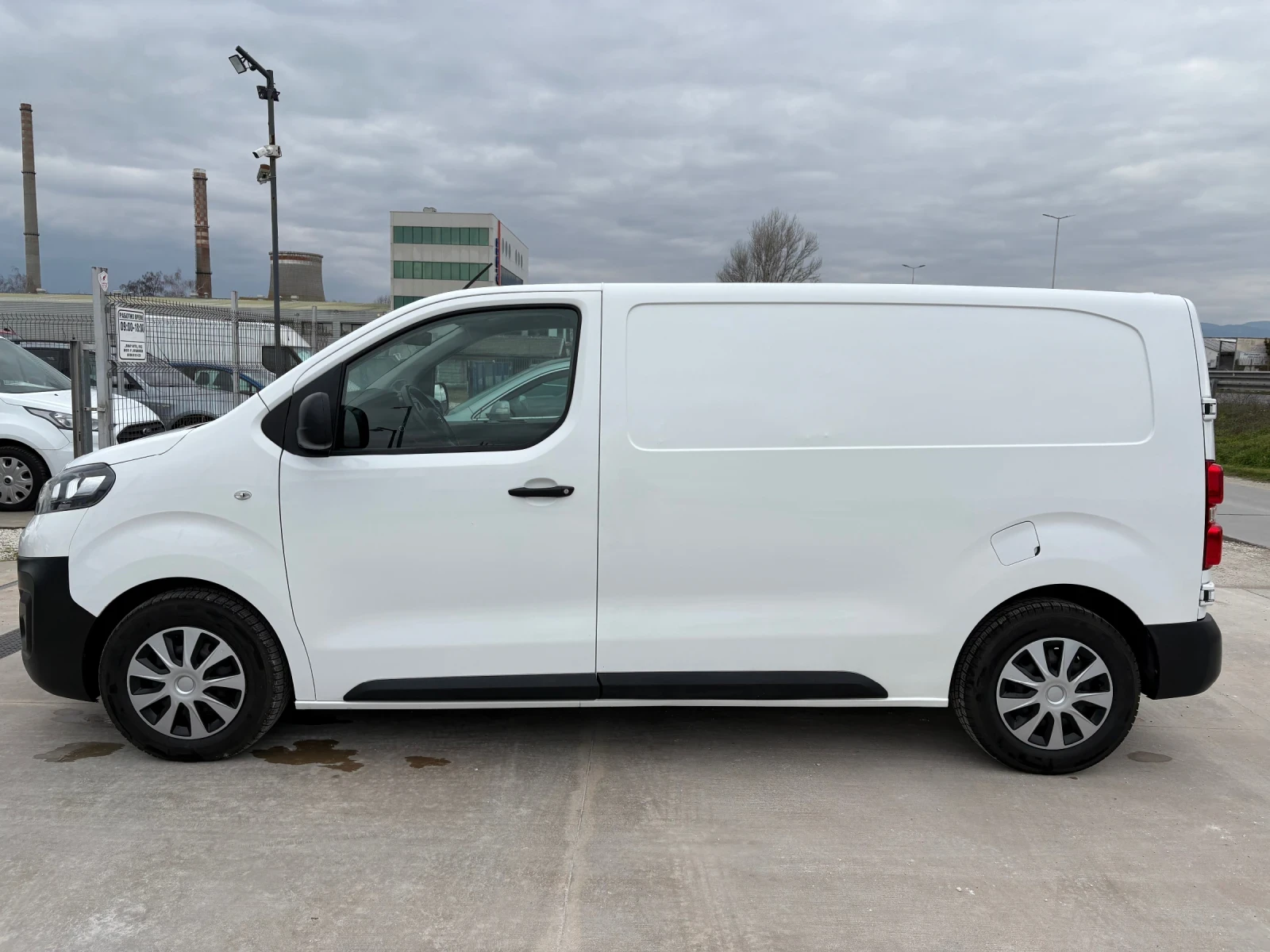 Opel Vivaro 1.5D, снимка 6 - Бусове и автобуси - 53914492