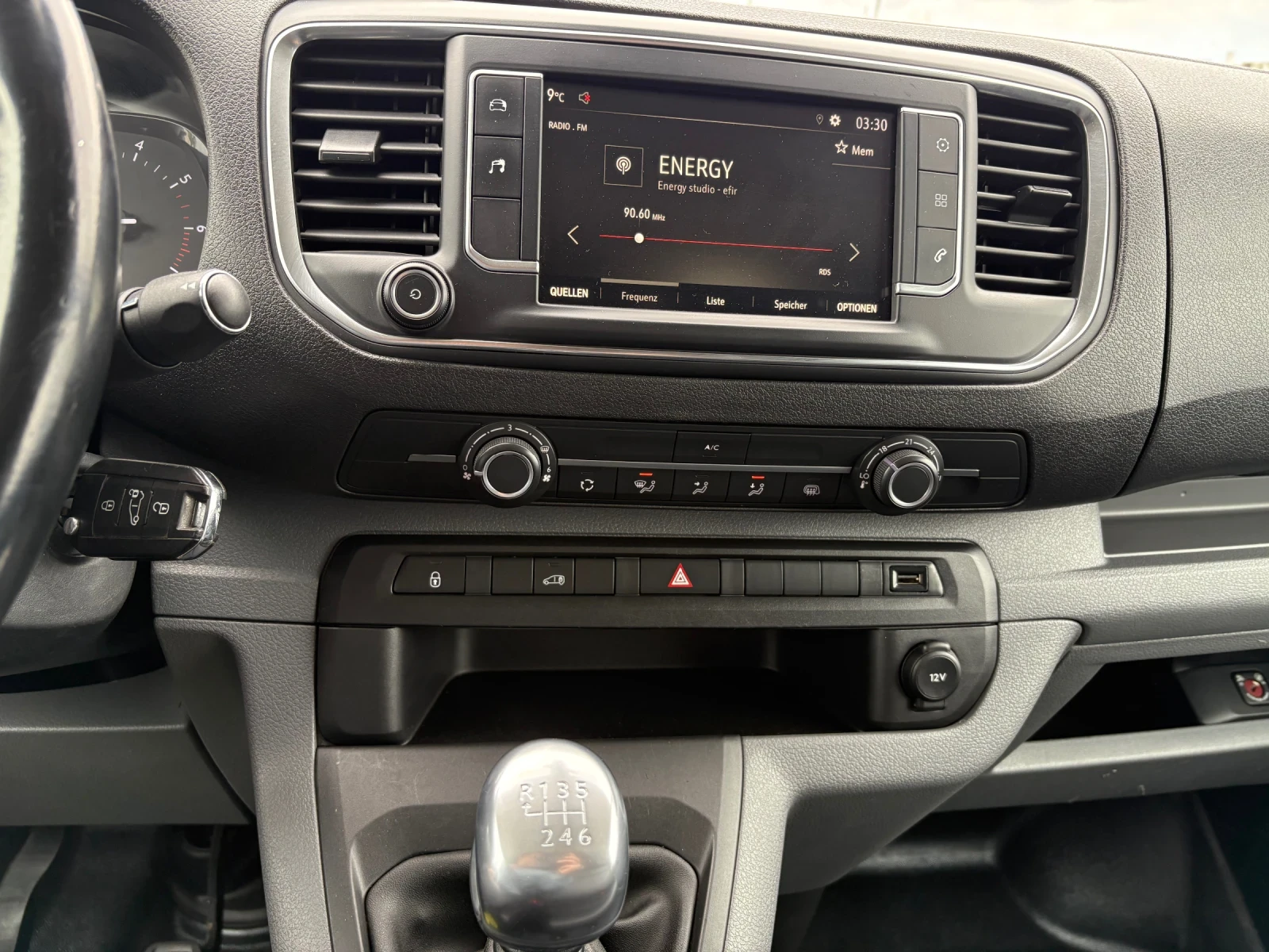 Opel Vivaro 1.5D, снимка 15 - Бусове и автобуси - 53914492