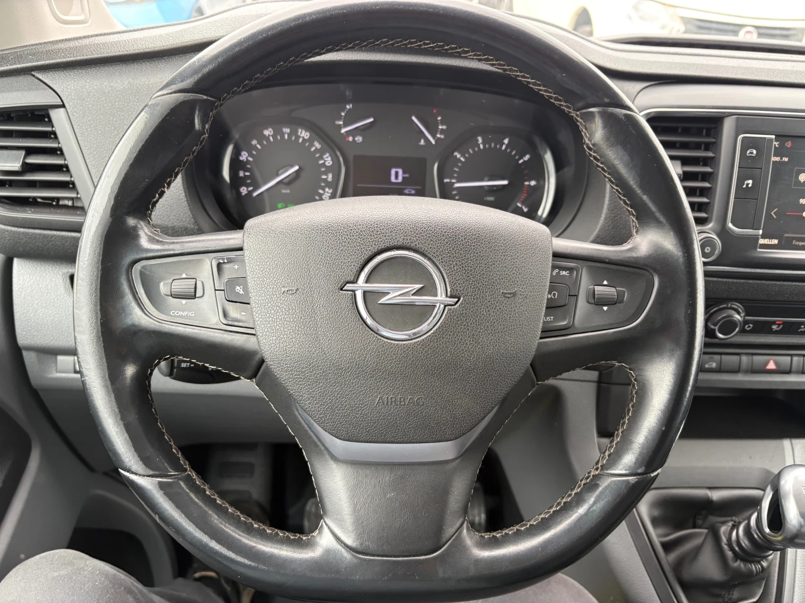 Opel Vivaro 1.5D, снимка 14 - Бусове и автобуси - 53914492