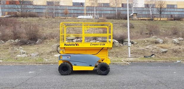 Автовишка Друга марка Haulotte Compact 12 DX 4x4, снимка 1 - Индустриална техника - 49527981