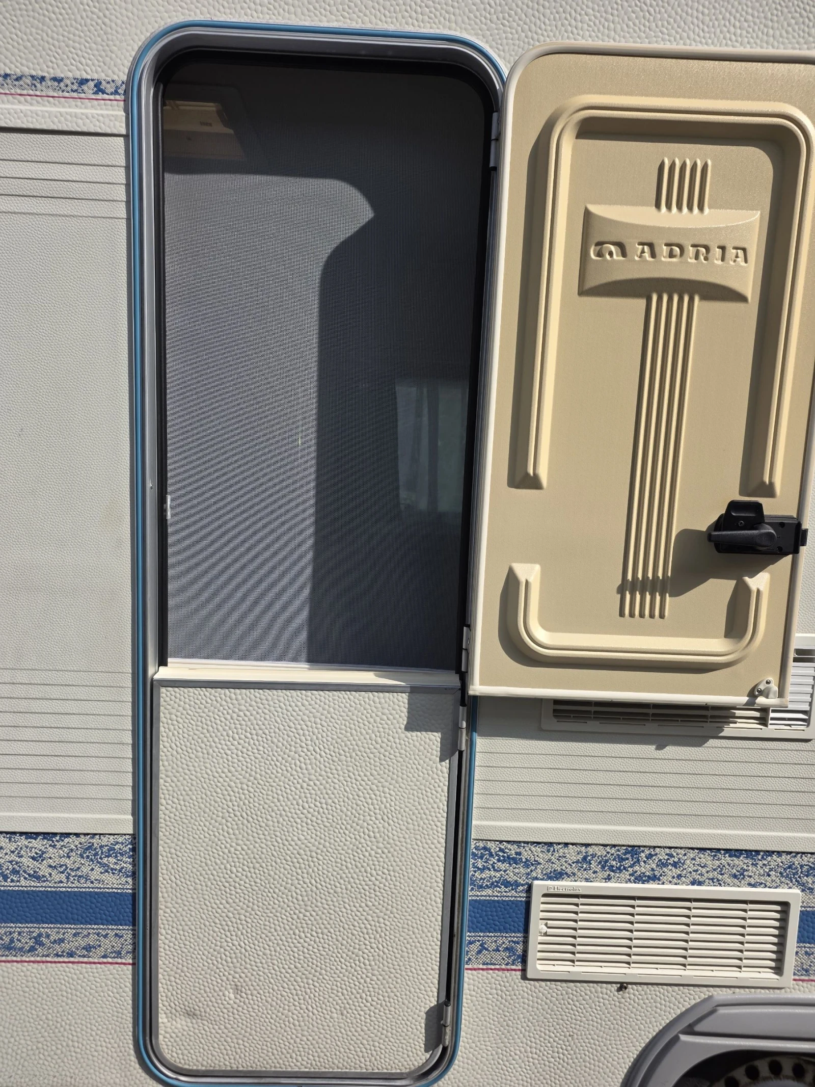 �������� Adria ����� 462 ��������� | Mobile.bg � ����������� 13