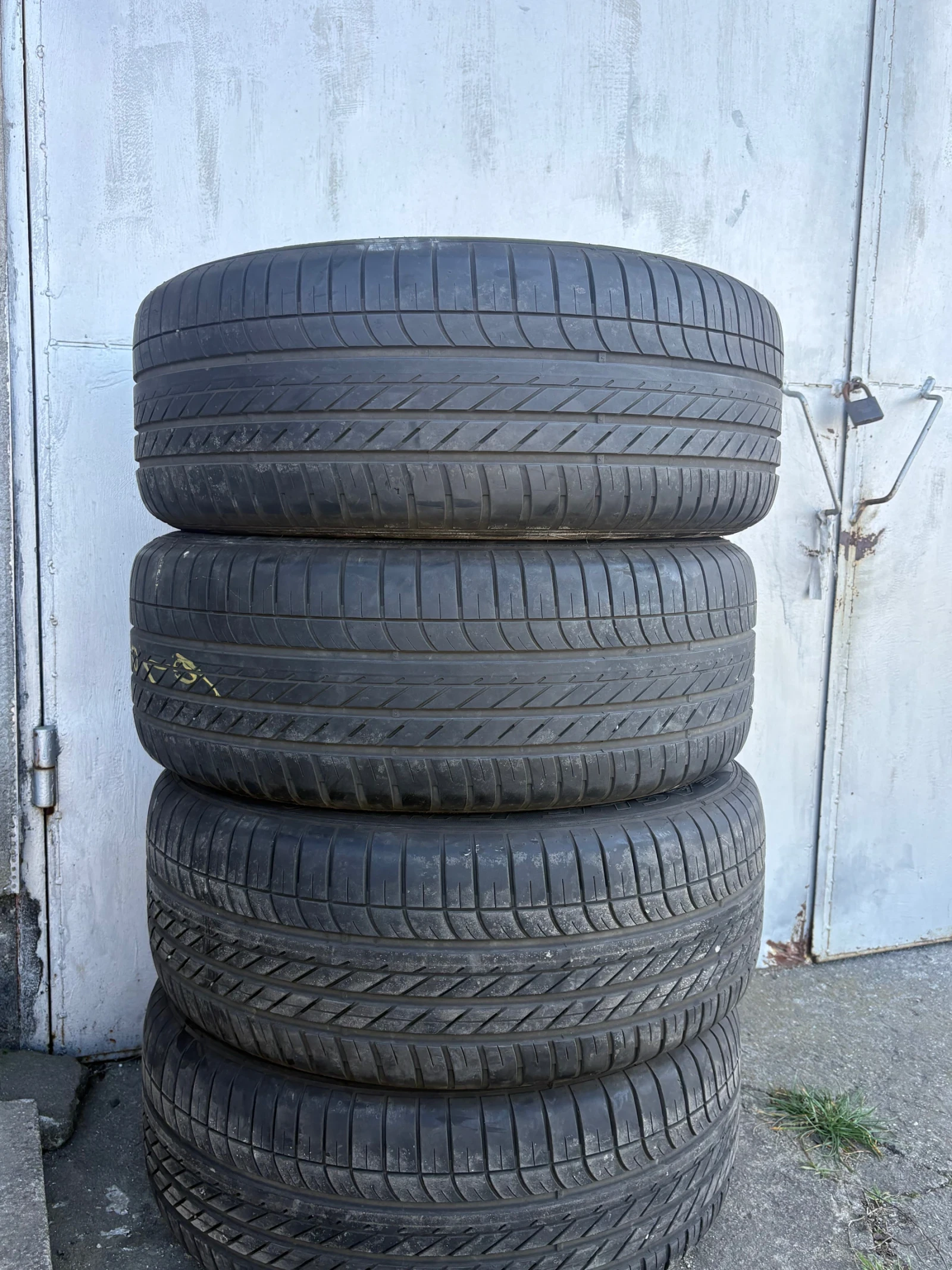 Гуми Летни 255/50R19, снимка 5 - Гуми и джанти - 53784303