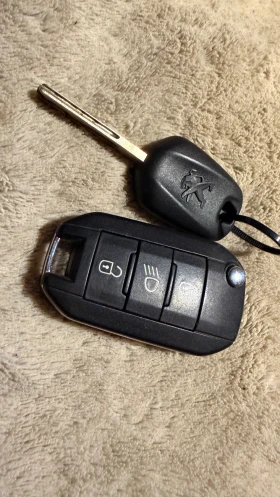 Peugeot 208, снимка 16