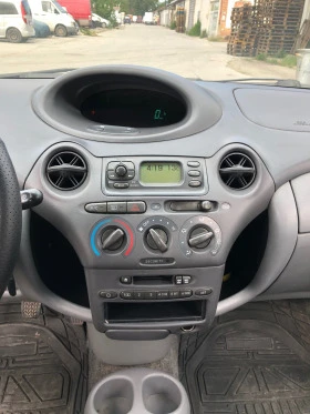 Toyota Yaris 1.3 VVT-i, снимка 7