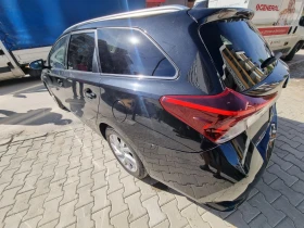 Toyota Auris Hybrid, снимка 17