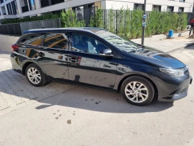 Toyota Auris Hybrid, снимка 1