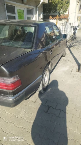 Mercedes-Benz E 200, снимка 3