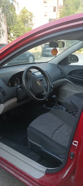 Kia Ceed, снимка 2 — Bazar.bg Kia Ceed, снимка 2