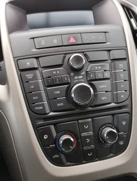 Opel Astra Sports Tourer, снимка 7