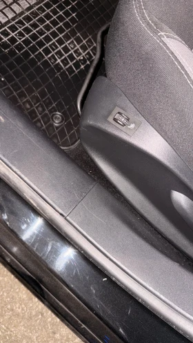 Peugeot 208, снимка 15 - Автомобили и джипове - 53660589