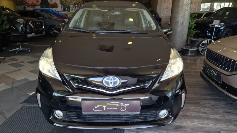 Toyota Prius Hybrid  7 -местен, снимка 3 - Автомобили и джипове - 47507263