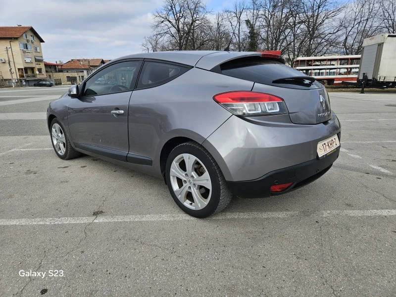 Renault Megane 1.6i coupe, снимка 6 - Автомобили и джипове - 49591062