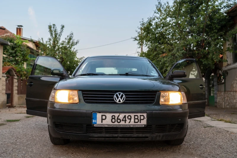 VW Passat, снимка 1 - Автомобили и джипове - 49261449