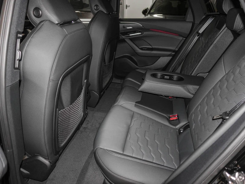 Audi S6 E-TRON/AVANT/B&O/360/LED/HEAD UP/MMI DISPLAY/, снимка 16 - Автомобили и джипове - 51257126