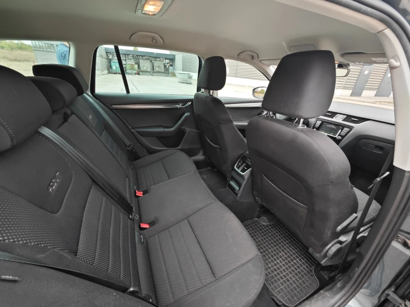 Skoda Octavia SCOUT 2.0TDI/4х4/6DSG, снимка 13 - Автомобили и джипове - 51992408