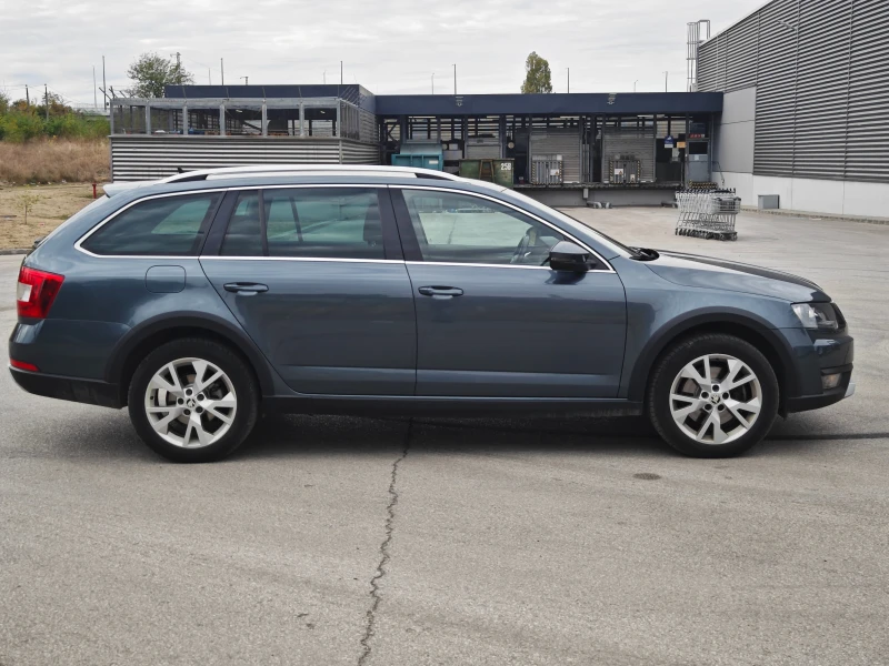 Skoda Octavia SCOUT 2.0TDI/4х4/6DSG, снимка 4 - Автомобили и джипове - 51992408
