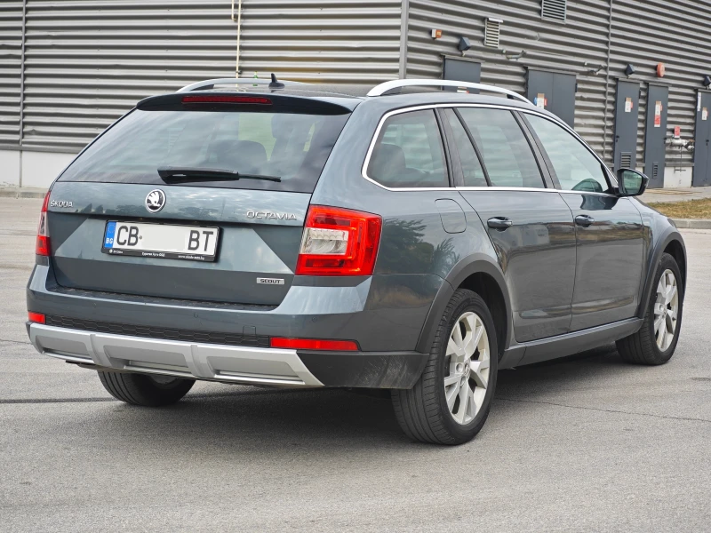 Skoda Octavia SCOUT 2.0TDI/4х4/6DSG, снимка 5 - Автомобили и джипове - 51992408