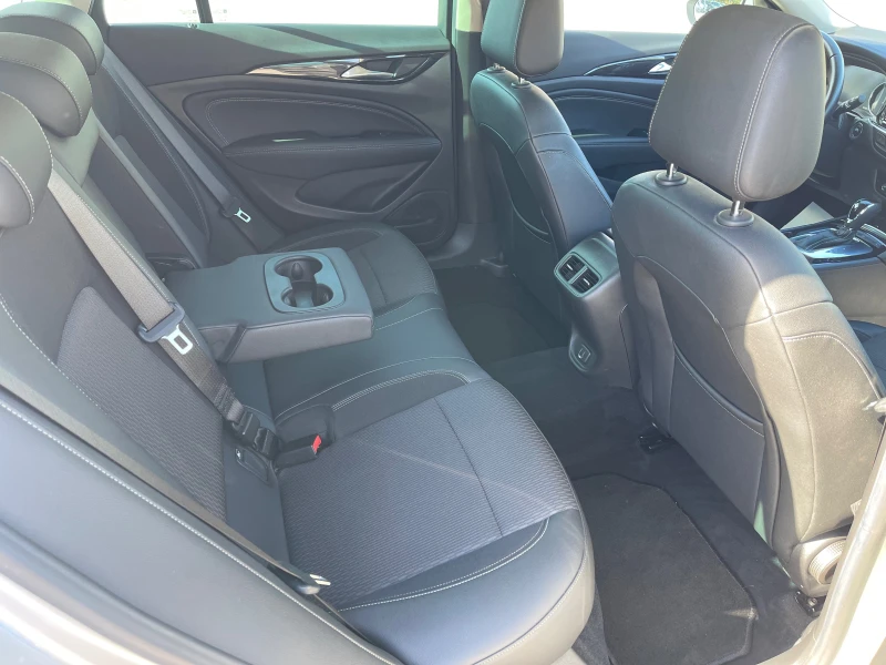 Opel Insignia SPORTS TOURER/NAVI/FULL/УНИКАТ, снимка 13 - Автомобили и джипове - 52120310