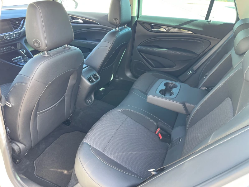 Opel Insignia SPORTS TOURER/NAVI/FULL/УНИКАТ, снимка 10 - Автомобили и джипове - 52120310