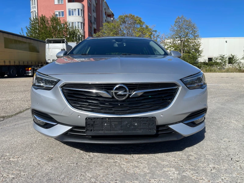 Opel Insignia SPORTS TOURER/NAVI/FULL/УНИКАТ, снимка 2 - Автомобили и джипове - 52120310