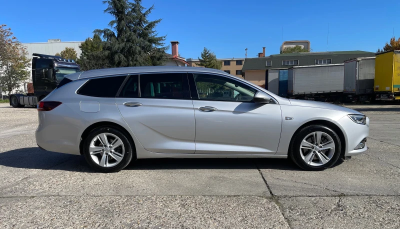 Opel Insignia SPORTS TOURER/NAVI/FULL/УНИКАТ, снимка 8 - Автомобили и джипове - 52120310
