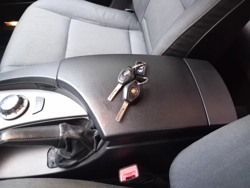 BMW 523 523i, снимка 12 - Автомобили и джипове - 52680006