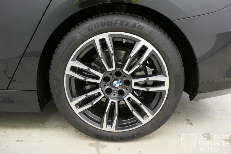BMW 520 d xDrive Touring M Sport Paket Steptronic, снимка 13 - Автомобили и джипове - 52727301