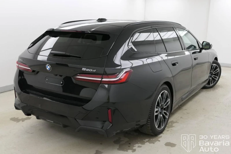 BMW 520 d xDrive Touring M Sport Paket Steptronic, снимка 3 - Автомобили и джипове - 52727301