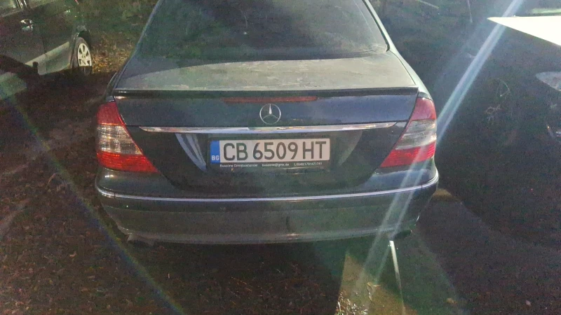 Mercedes-Benz E 320 3.2 CDI, снимка 2 - Автомобили и джипове - 53026039