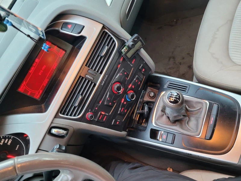 Audi A4 2.0 TDI, снимка 3 - Автомобили и джипове - 53036975