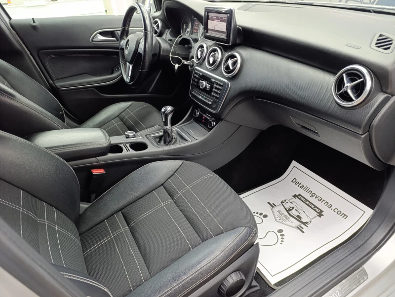 Mercedes-Benz A 180 1.6i 122k.c., снимка 14 - Автомобили и джипове - 53191380